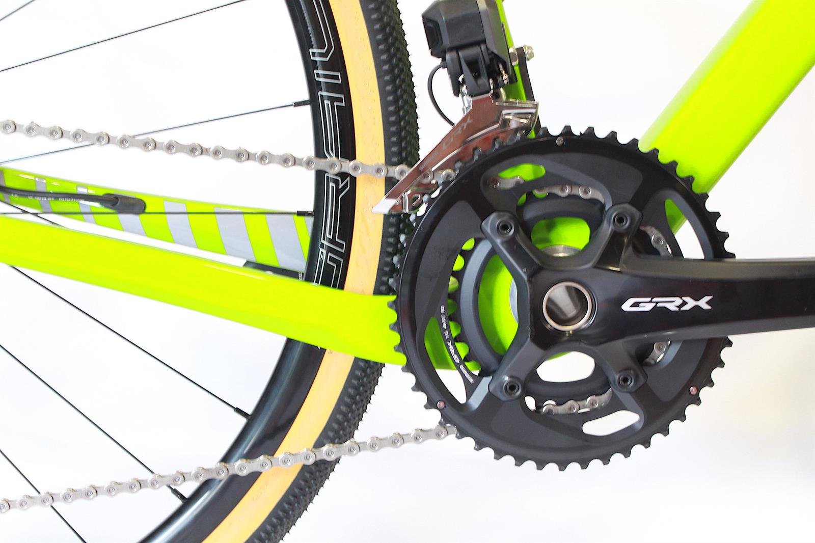 D:ProgrammeMagentaCLOUDProdukte 2018BikesBenchBench GravelBencg_allroad_Bike_GRVDI2_green_crank.jpg