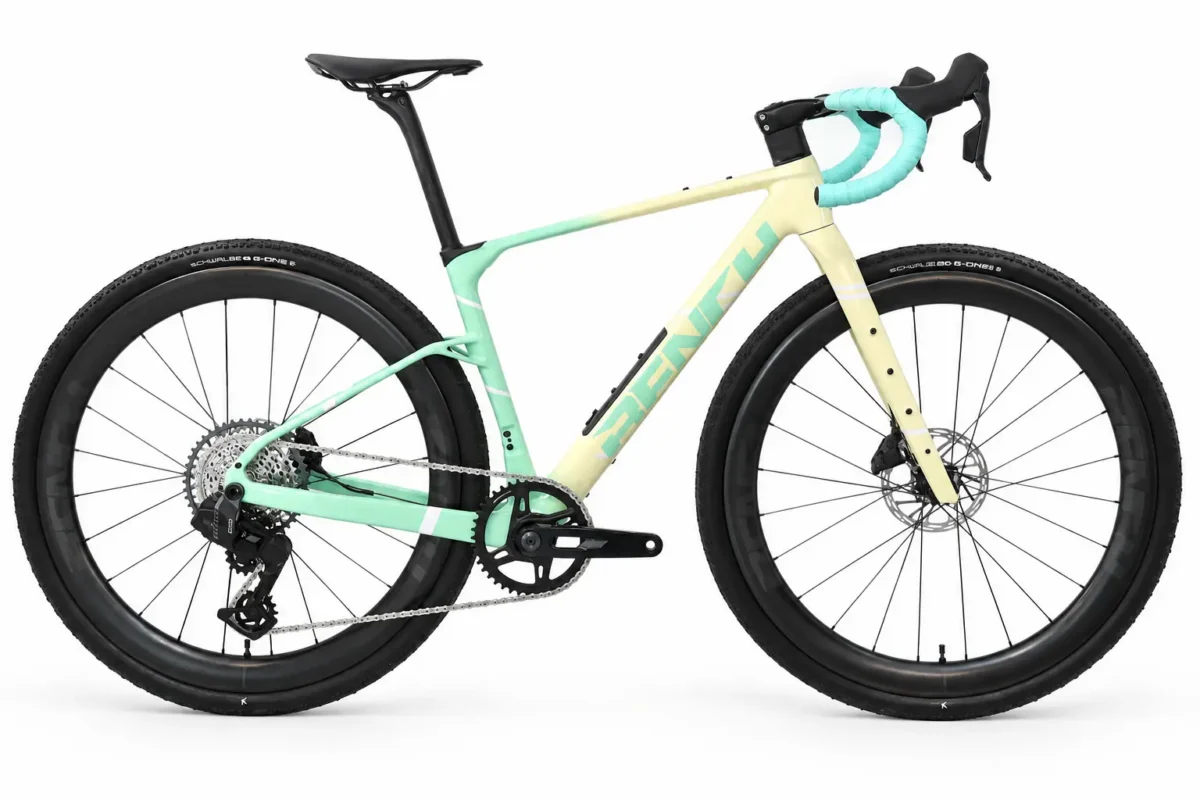 BENCH Strade Gravelbike in Vanilla und Mint, Seitenansicht